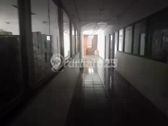 Taman Tekno Gudang 3 Lantai Dilengkapi Lift Kapasitas 2Ton