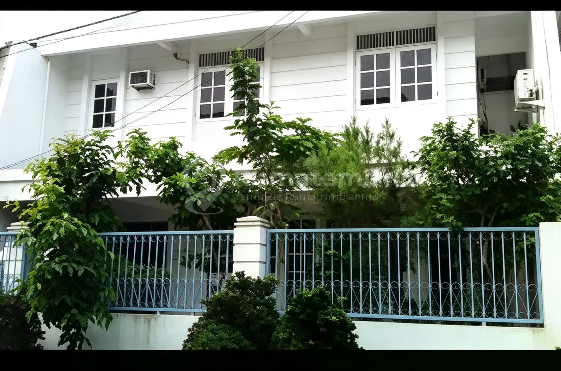 Rumah Bagus 2 Lantai bub murah di kelapa gading sumarecon
