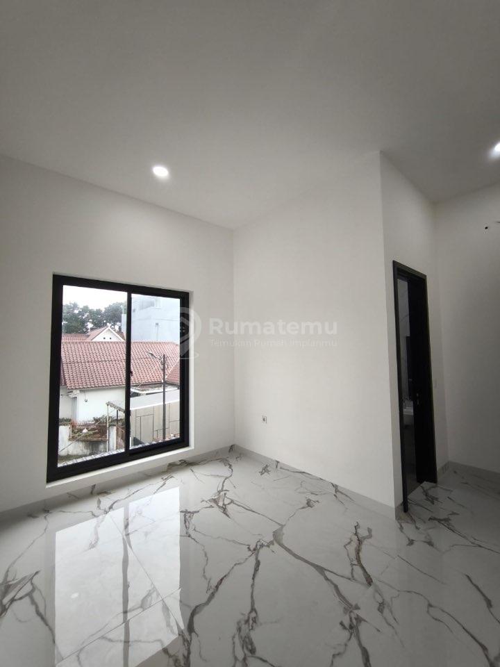 Rumah siap huni di griyaloka bsd