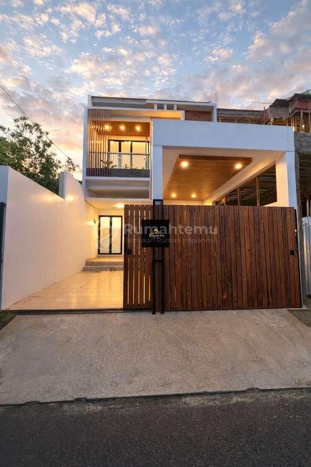 D34.Rumah Baru Kokoh Dlm Komp Di Duren Sawit jakarta Timur