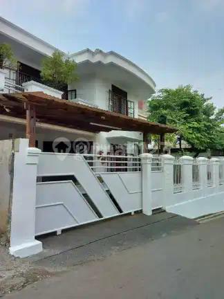 Rumah Hitung Tanah Kebayoran Lama Dekat Gandaria City Mall