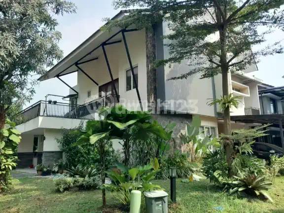 Rumah Hoek Siap Huni Siap Transaksi 3 Lantai Cantik Sevilla Bsd