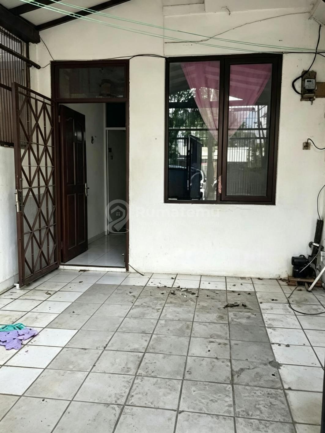 Dijual rumah Akses 2 mobil Taman Palem Lestari, Cengkareng Barat, Cengkareng