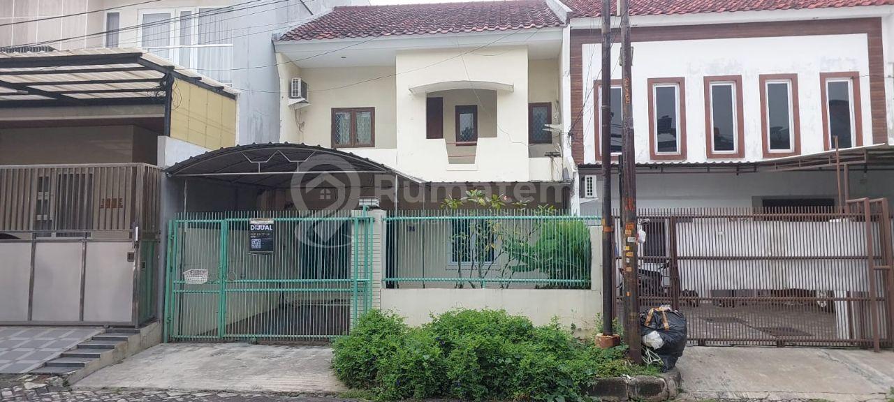 DIJUAL RUMAH SIAP HUNI LOKASI STRATEGIS DEKAT MAL PURI INDAH