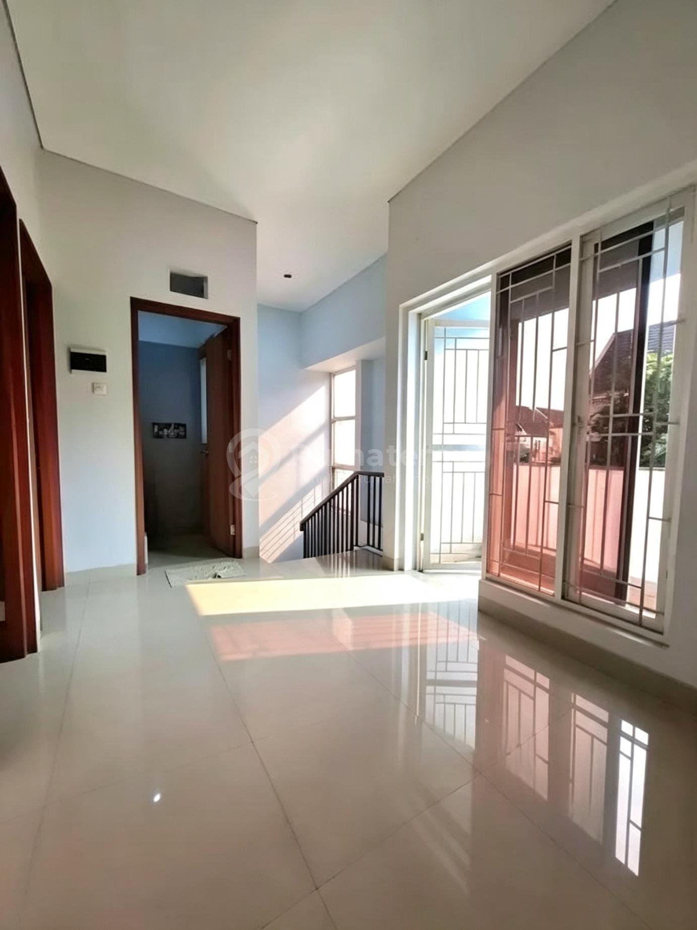 Dijual Rumah Lokasi Strategis Harga Menarik di Pondok Kacang
