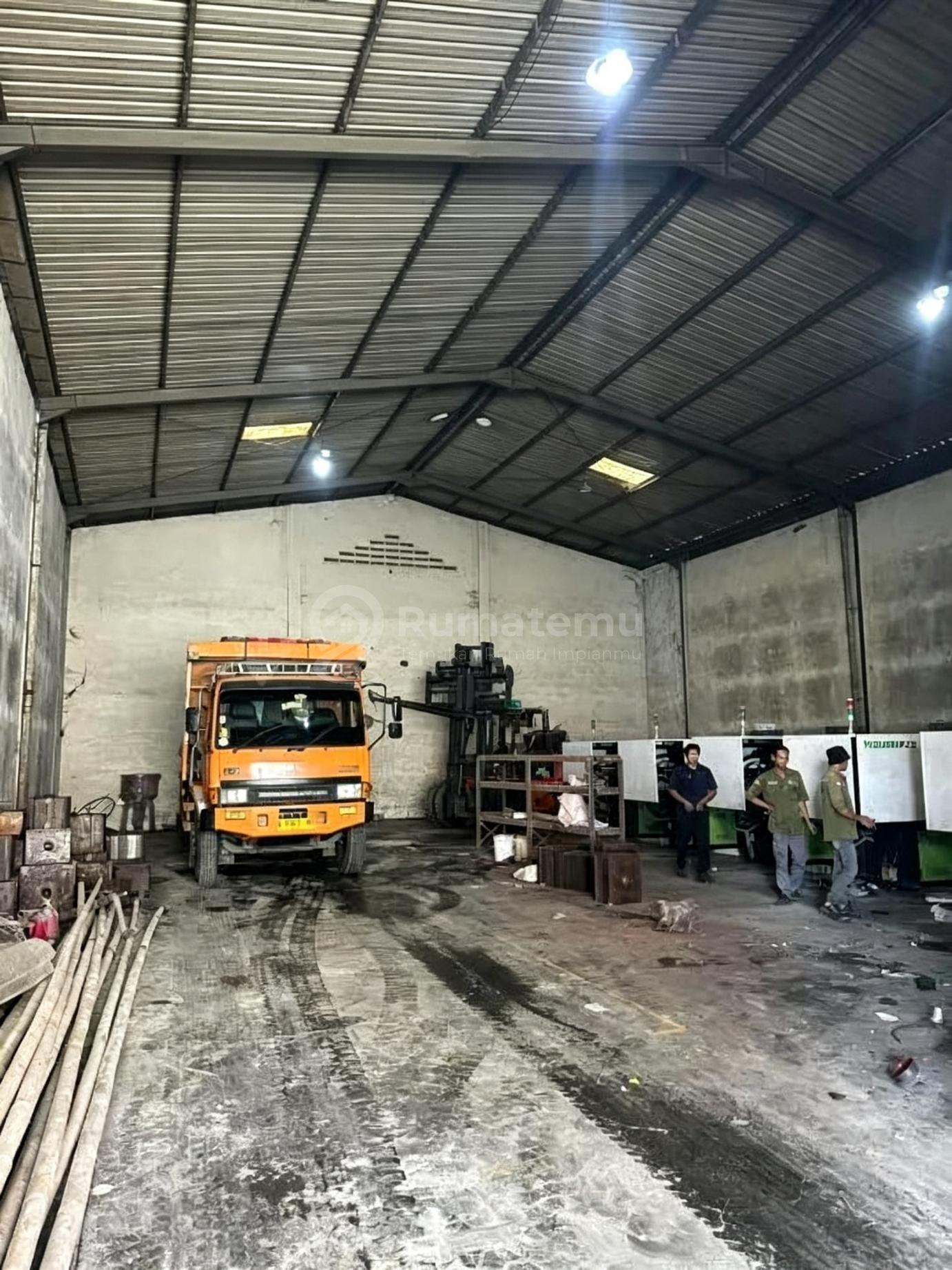 Disewa Gudang Siap Pakai Dekat Bandara. Akses kontener 40ft