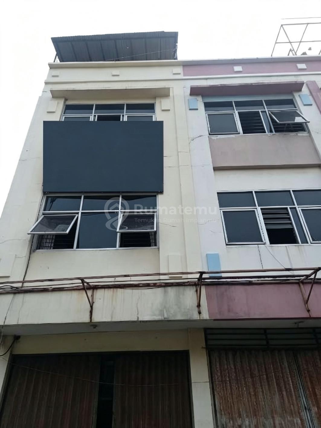 Dijual termurah ruko gandeng Hadap Timur dan Selatan Akses jalan 2 mobil lebih di Green Ville Tanjung Duren