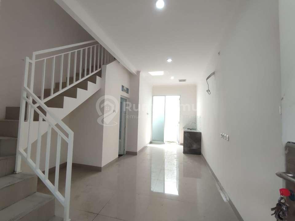 Rumah modern siap huni 2 lantai di percetakan negara XI seberang BPOM jakarta pusat