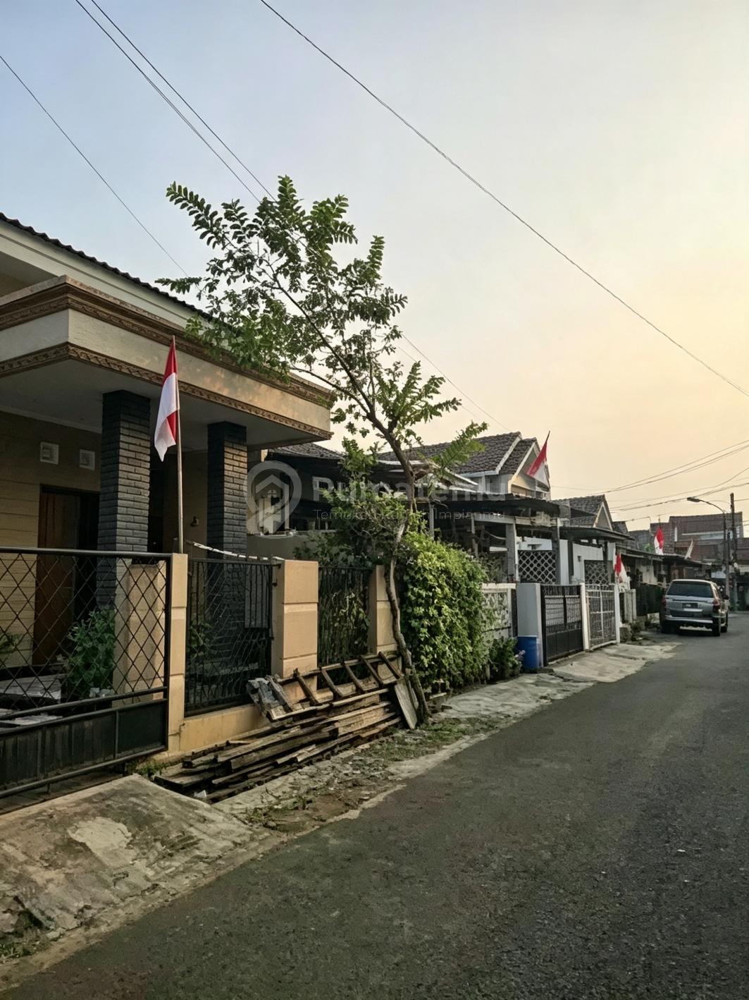 Rumah 1 Lantai Strategis Siap Huni Siap Nego
