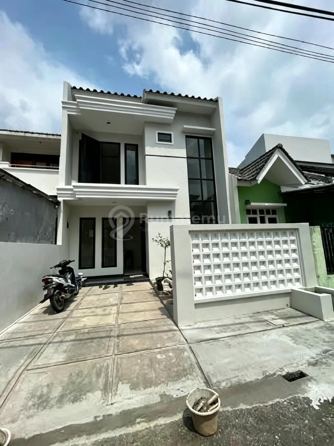 Rumah 2  Lantai di Nusaloka Bsd City Tangerang Selatan