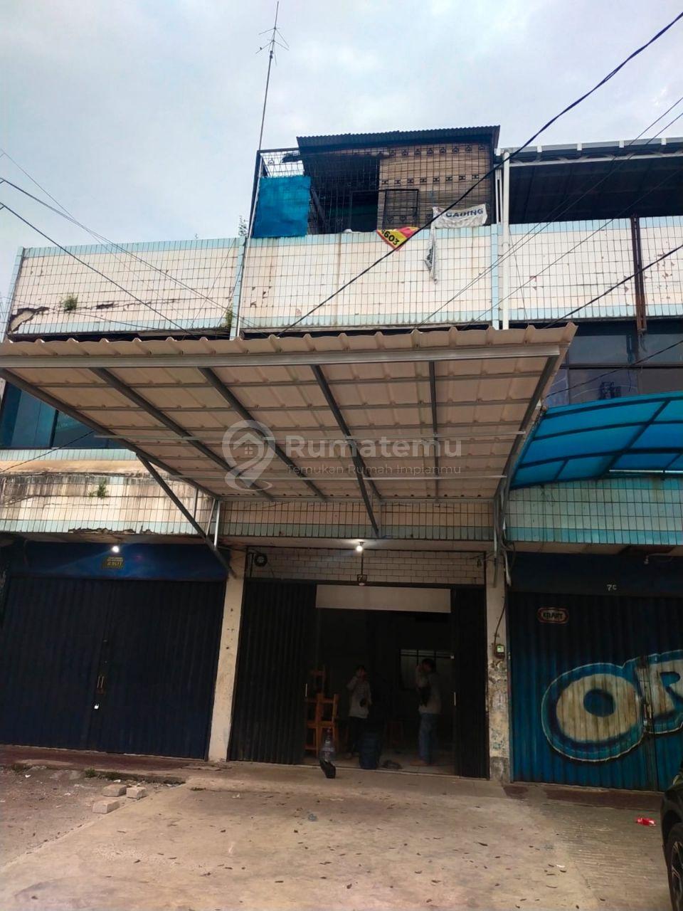 Ruko 3lt lokasi pinggir jalan strategis ramai di Kranji jl Pemuda. Bekasi