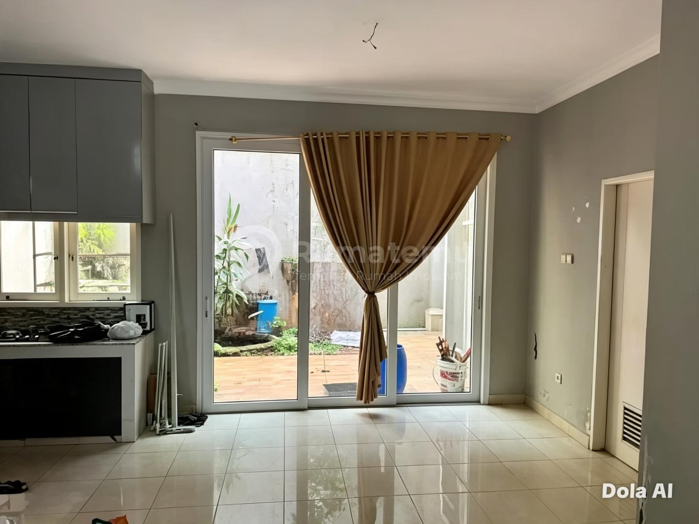 Dijual Rumah Jalanan Luas Unfurnished @Hawai City Resort, Cengkareng Timur