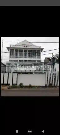 Kebon Jeruk [Gedung]: Dekat Rcti - 3 Lantai-Jalan Lebar