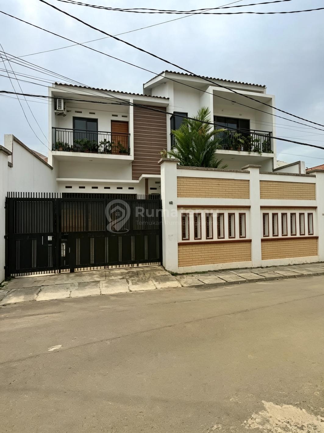 Rumah Secondary di Cilangkap Jakarta Timur