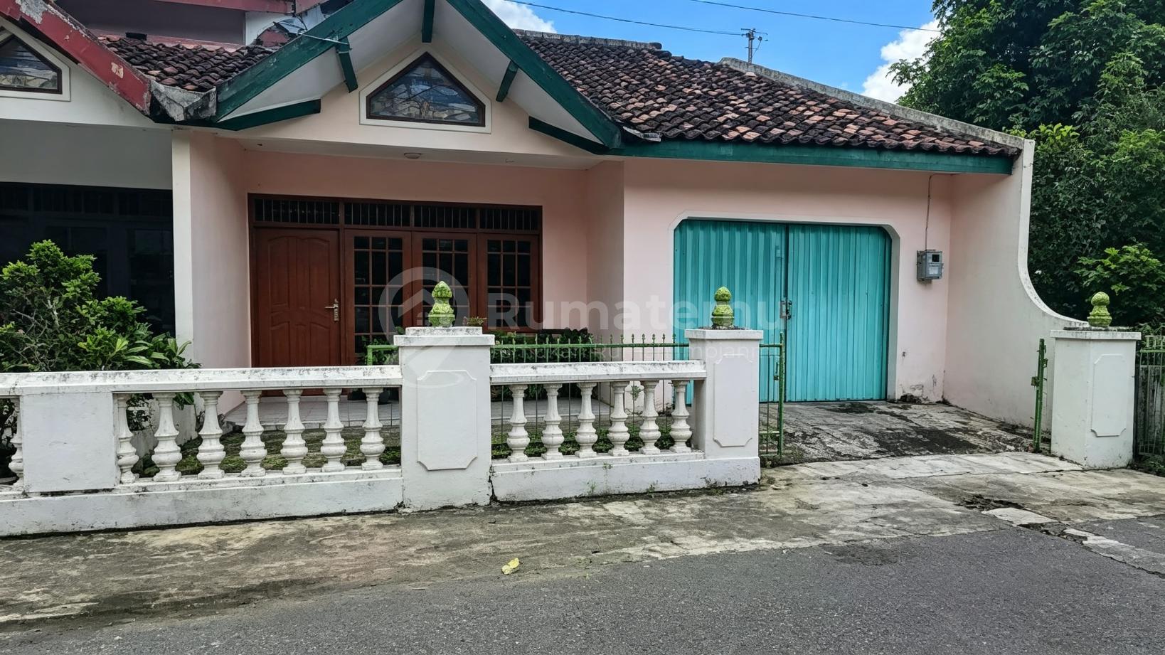 Dijual rumah di Kotagede dekat UTY Kampus 3 Yogya