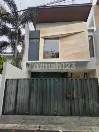 Dijual Brand New House 2.5 Lantai di Kemang