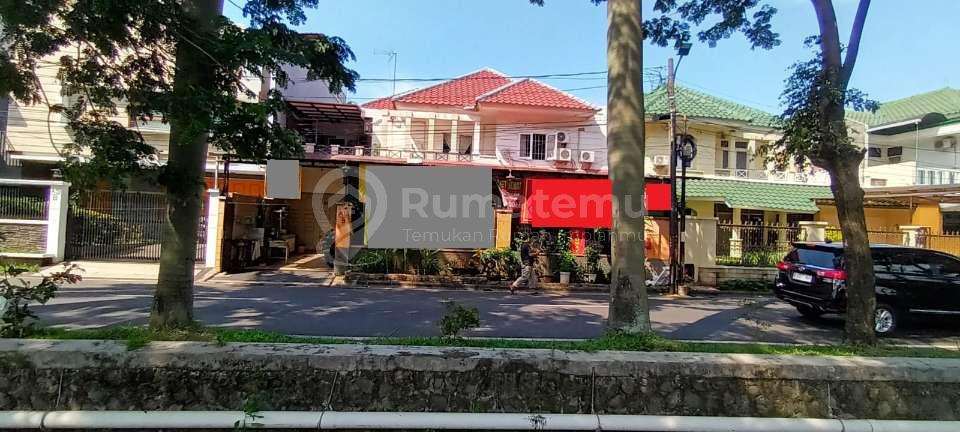 Jual rumah dan kios 2 lantai lokasi sangat strategis di Citra Garden 2, Kalideres, Jakarta Barat