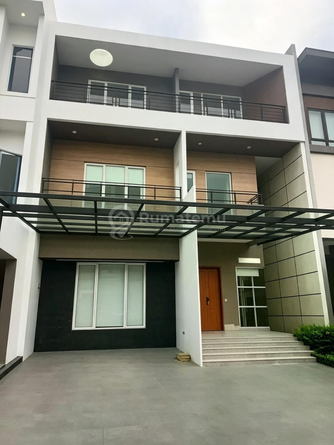 Cluster Onyx Alam Sutera Rumah 3 Lantai Luas 200M Badan