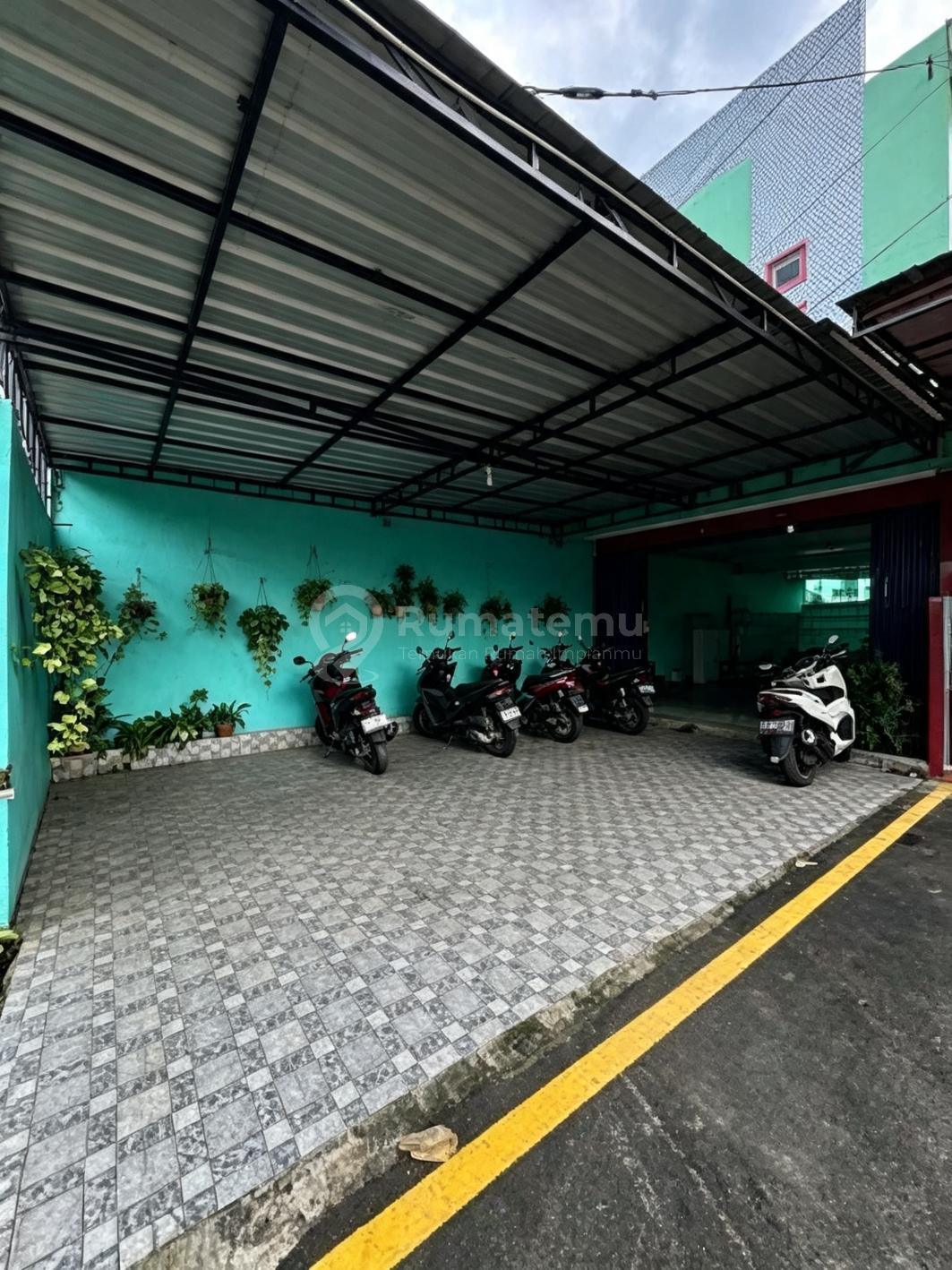Ruko Pojok Siap Pakai Lokasi Strategis Di Poltangan Raya Jakarta