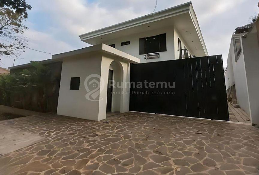 Jual Dibawah NJOP Rumah mewah Tlagabodas  Raya Semarang Telaga Bodas Raya, Karangrejo, Kec. Gajahmungkur, Kota Semarang, Jawa Tengah 50231.