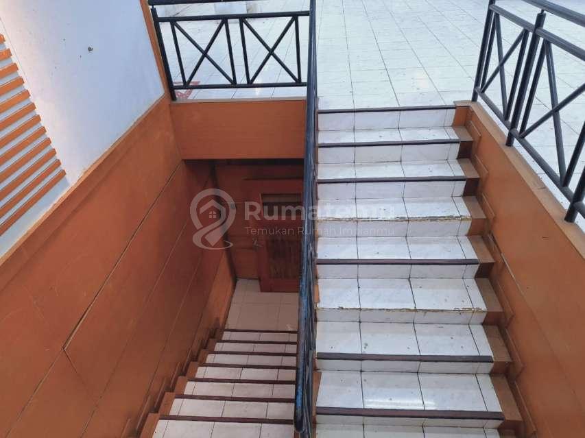 Gudang Ex Pabrik Jalan Raya Mercedes Benz Gunung Putri Bogor