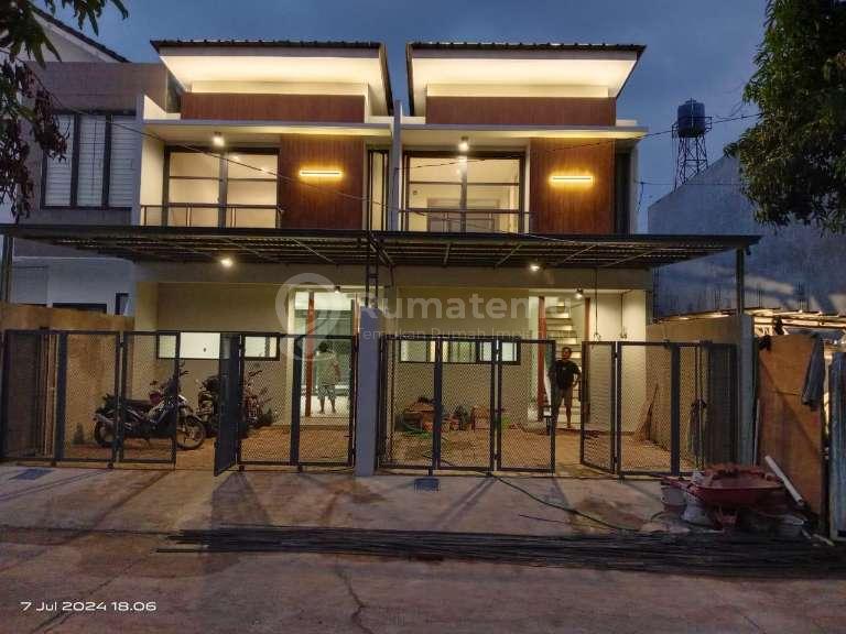 Dijual rumah baru minimalis 2 lantai Akses jalan 2 mobil Carport 2 mobil di Cinere, Limo, Depok