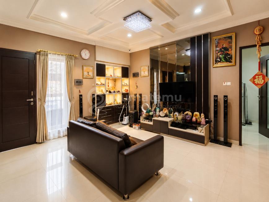 RUMAH TOMANG SEMI FURNISH DESIGN INTERIOR CANTIK JAKARTA BARAT