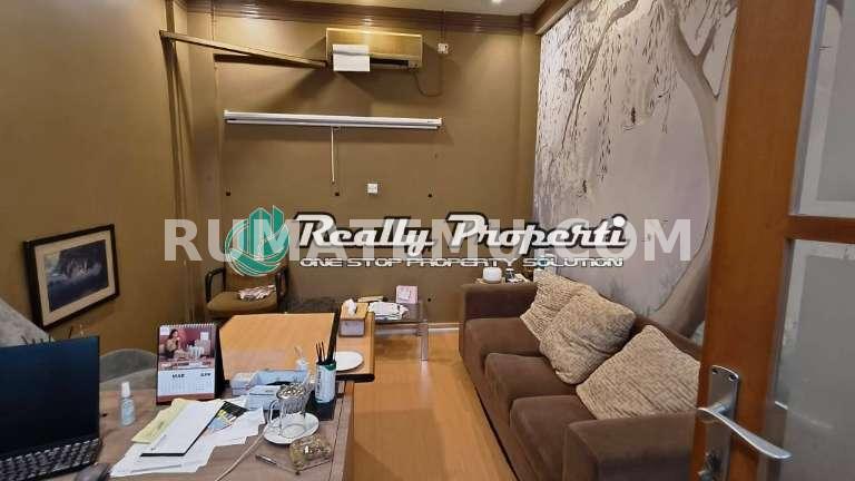 Dijual Gedung Kantor 2 Lt Lokasi Strategis di Jatinegara Kaum, Pulo Gadung, Jakarta Timur
