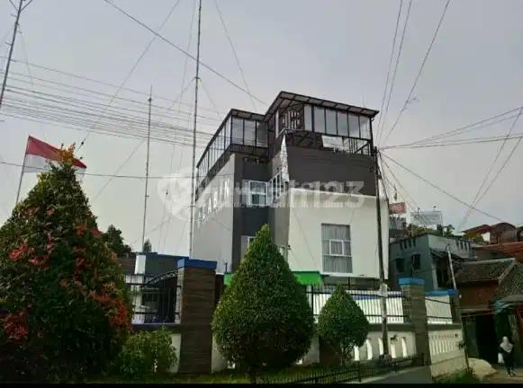 Hotel 5 Lantai Di Sukajadi Bandung Umur Bangunan Baru 4 Tahun. Bagus harga 8,5 miliar