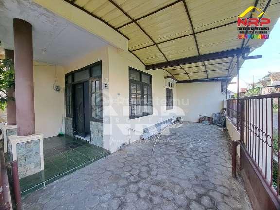 Dijual Rumah Hook Murah 2 Lantai di Kebalenan Banyuwangi Kota