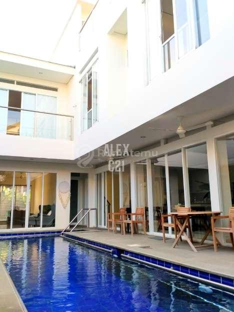 Jual rumah di Cipete 2 lantai + swimming pool di Selatan, Cilandak, Jakarta Selatan