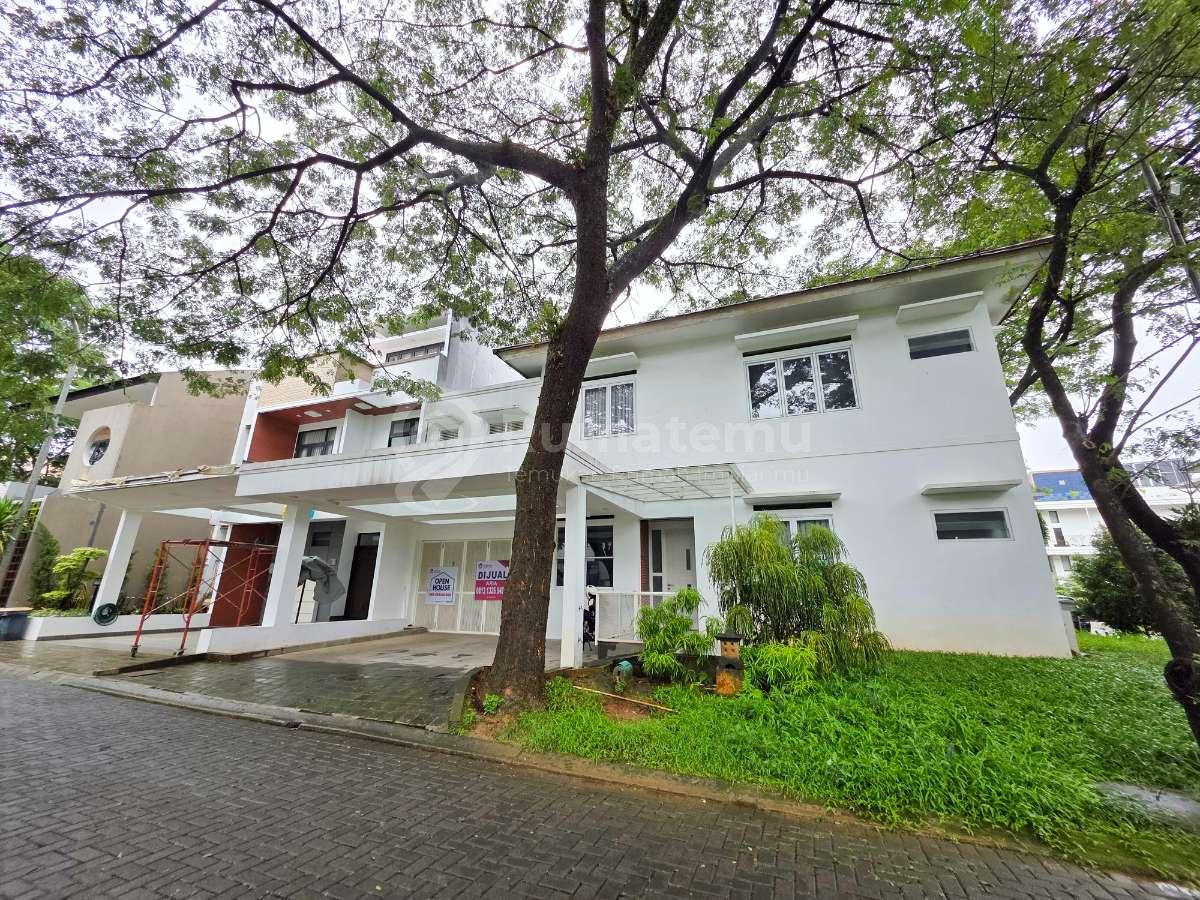 BSD Foresta Albera Semi Furnished Selatan Timur
