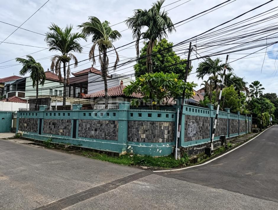 Dijual Rumah Lokasi Strategis Dengan Harga Menarik Di Gaharu Cipete Jaksel