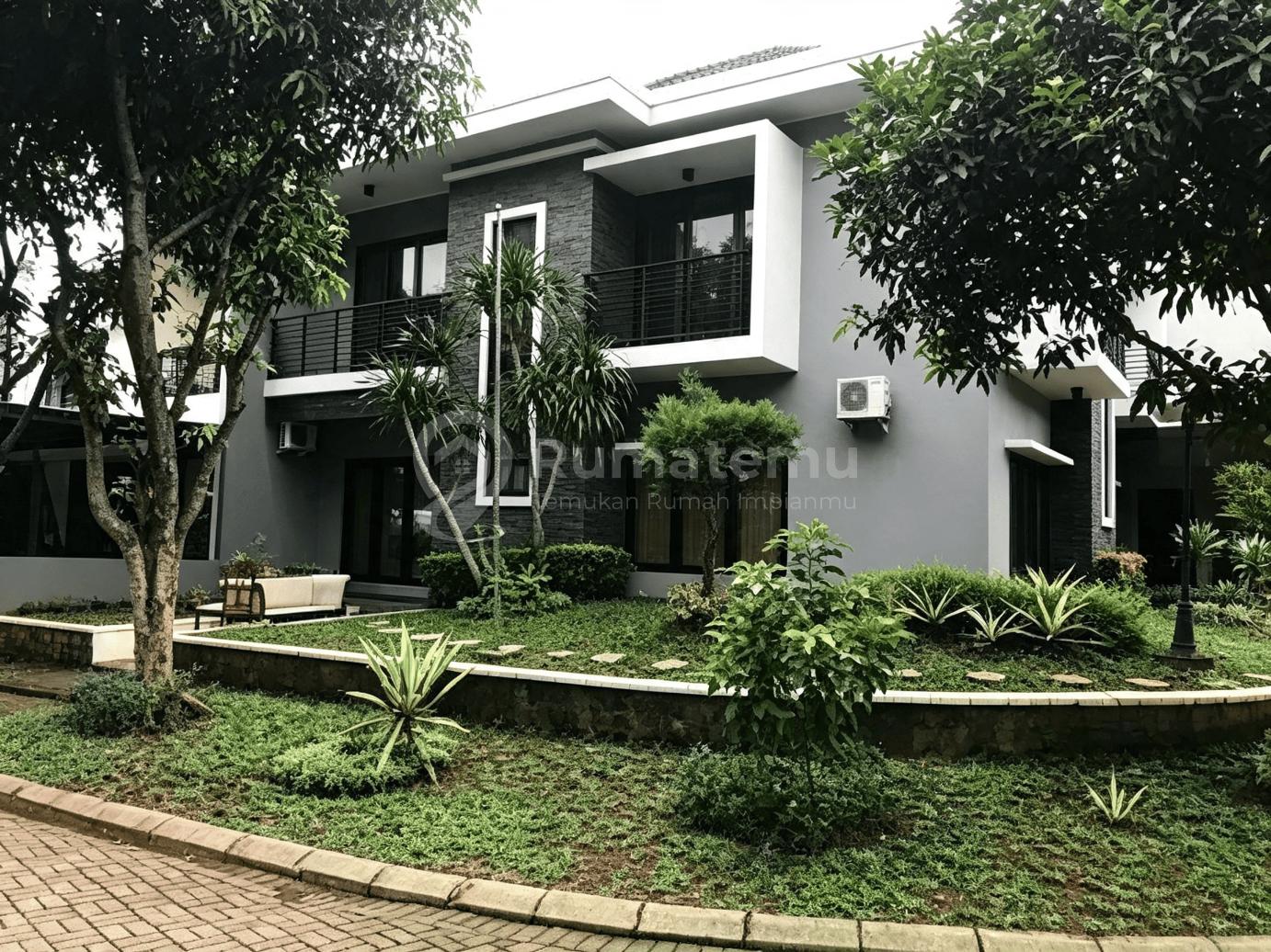 Dijual Rumah Mewah Hoek Dilengkapi Kolam Renang Bisa Kpr Citra Grand Cibubur