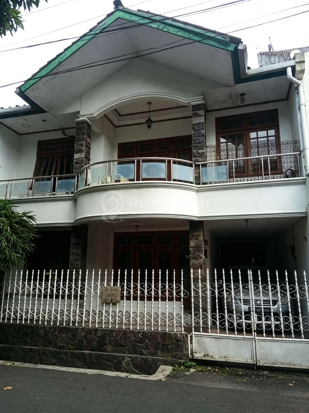 Dijual rumah lama Akses jalan 2 mobil di Tomang, Jatipulo, Palmerah, Jakarta Barat