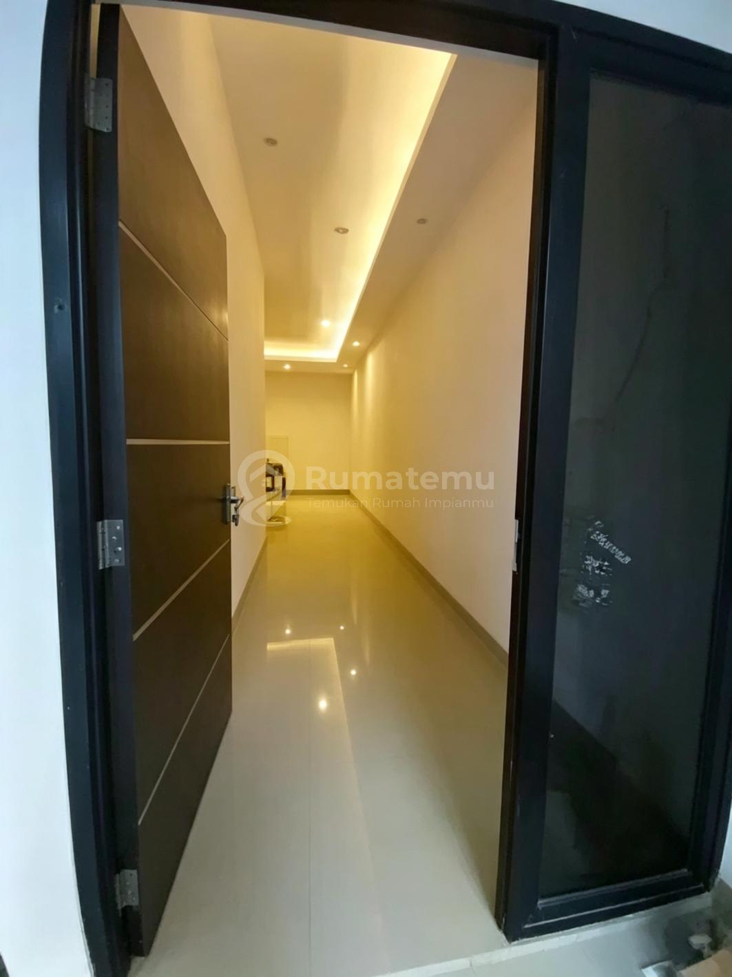 Jual 3 Unit Town House di Cempaka Putih Siap Huni