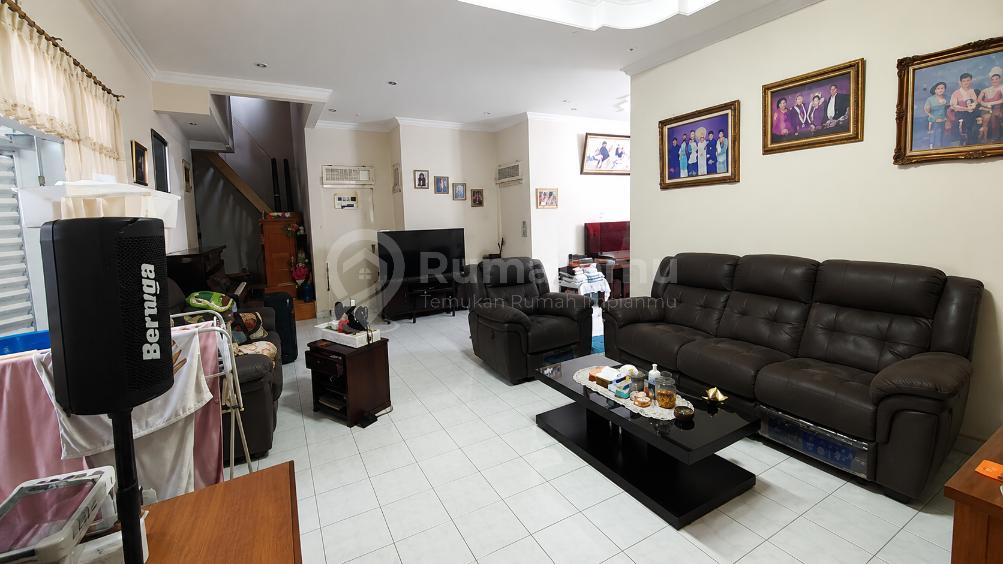 Dijual rumah lama murah Akses jalan 1 mobil lebih Hadap Utara & Barat di area Rancho Indah, Tanjung Barat