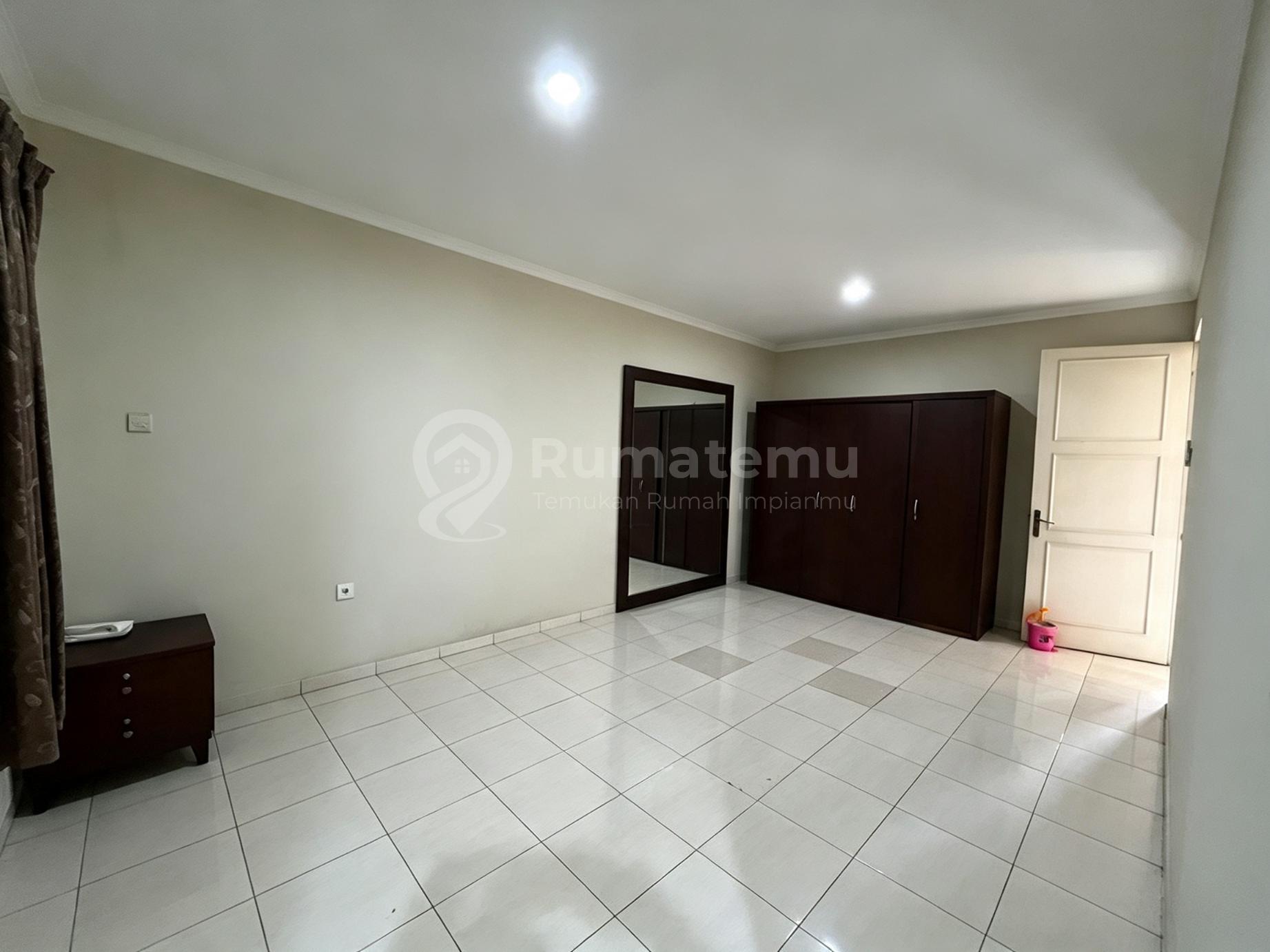 Dijual atau Disewakan Rumah Dalam Komplek Arcadia - Kelapa Gading Jakarta Utara