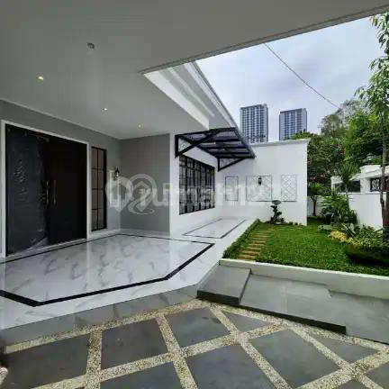 Rumah Baru di Cilandak Jakarta Selatan, Bagus. Luas tanah 515 m2 luas bangunan 400m2 harga 15,5 Miliar