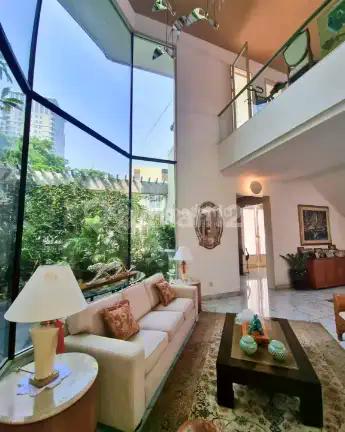 RUMAH DI PERMATA HIJAU JAKARTA SELATAN!