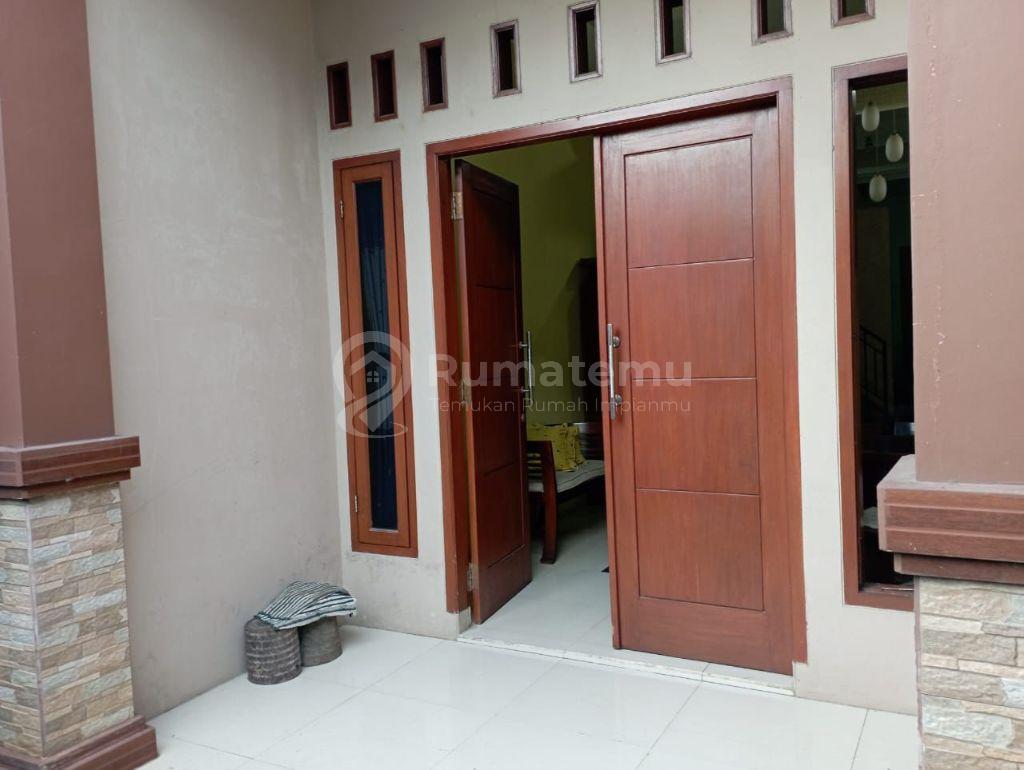 DIJUAL RUMAH 2 LANTAI DI KOMPLEK BAHAGIA PERMAI BEKASI BARAT! Luas 90/110 m², 3 Kamar Tidur, SHM. Harga 1.1 M (Nego)
