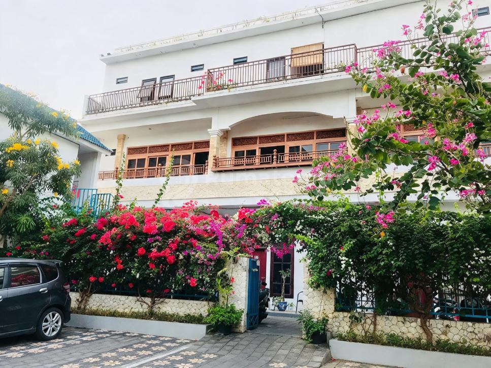 Dijual Kost-An 21 Kt 3 Lantai Turun Harga Murah Banget Jl. Bypass Ngurah Rai, Kuta Bali.