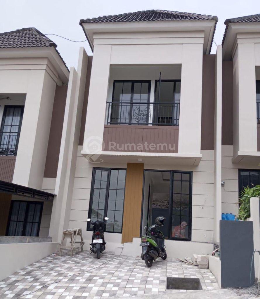 Dijual Rumah Bagus Furnished grand armina Grafika Banyumanik