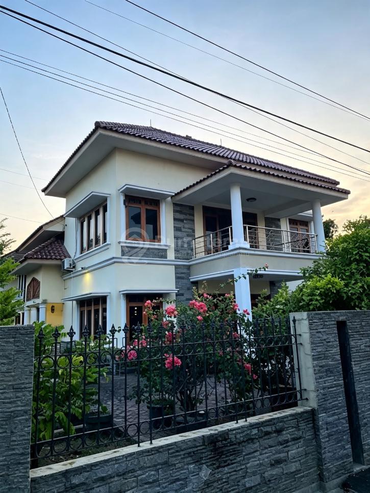 Dijual Rumah 2 Lantai Mewah Hook LT 500M2 di Pilang Setrayasa Cirebon Kota