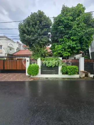 Rumah Bagus Siap Huni Dalam Komplek di Tebet