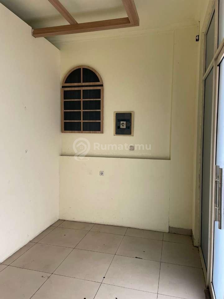 Disewakan Ruko Sedayu Square Ukuran 4,5X16