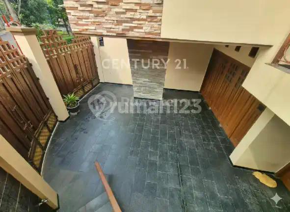Rumah Bagus di Kav Dki Duren Sawit Jakarta Timur