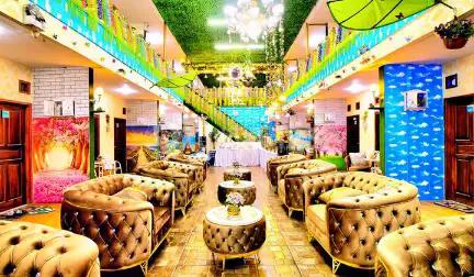 Dijiual Kost & Hotel 'kostel' Sky Garden Ada 50 Kamar Di Bandung Buah Batu