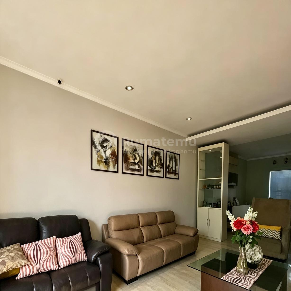 Puri Media [RUMAH]: 2 lt- Fully Furnished, Marmer- Hadap Barat