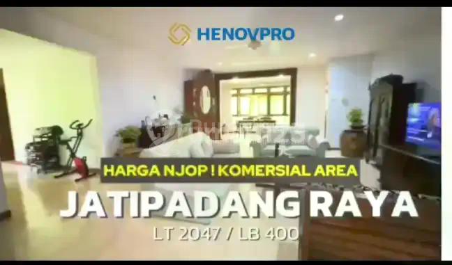 Rumah Classic 1 LT Berhalaman Luas,Strategis